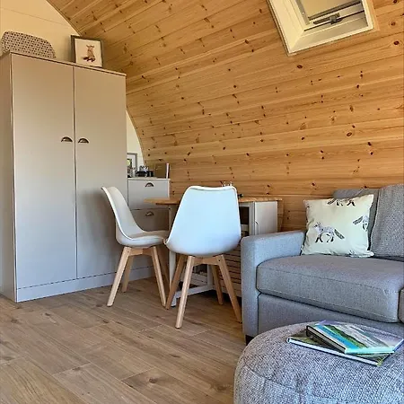 Finest Retreats - Worm Dale *