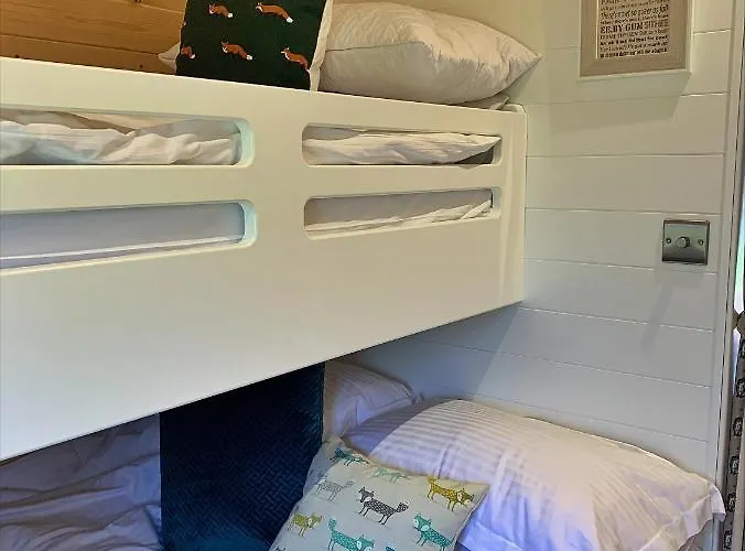 Finest Retreats - Worm Dale *