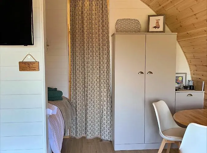 Finest Retreats - Worm Dale